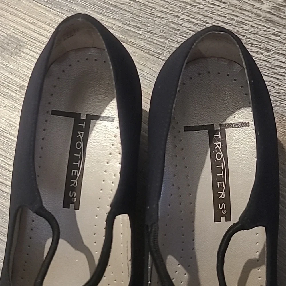 EUC Trotters Jamie Cross-Strap Pumps Ballroom Dancing Women's Sz 9M